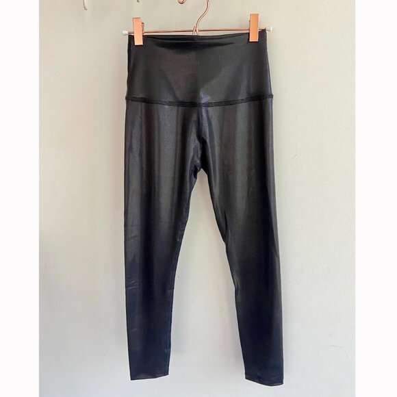 🆕 Beyond Yoga Women's Black Pearlized High Waisted Midi Legging - Picture 5 of 11